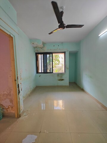 Room in 3.5 BHK Apartment at Matoshree CHS Vashi, Seawoods – for Rent