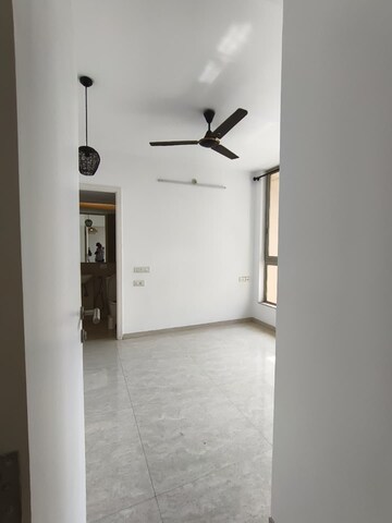 1 BHK Apartment For Rent in Hiranandani Estate Solitaire C, Ghodbunder Road