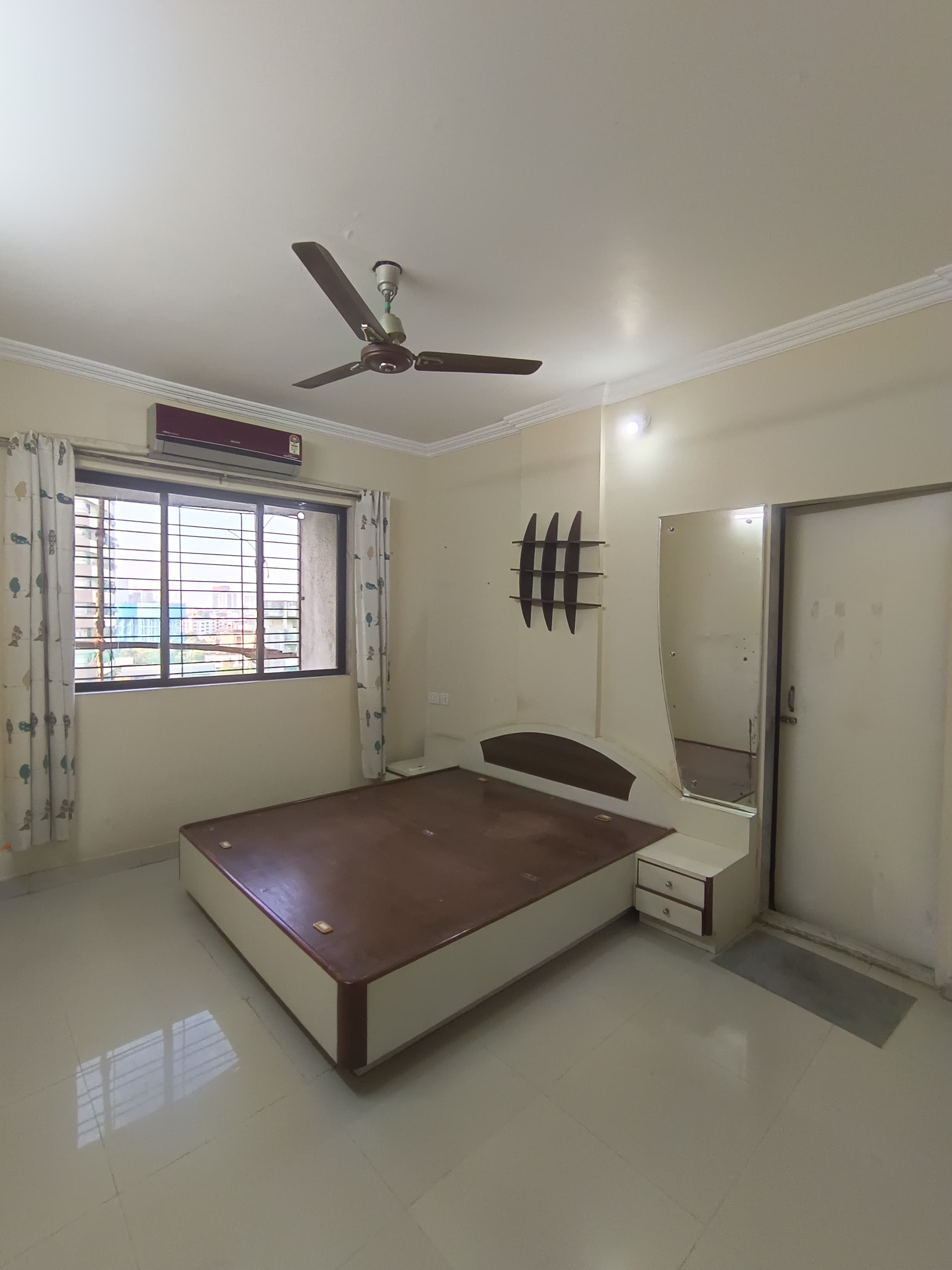3 BHK + Study Room,Extra Room Apartment For Rent in Sarovar Darshan