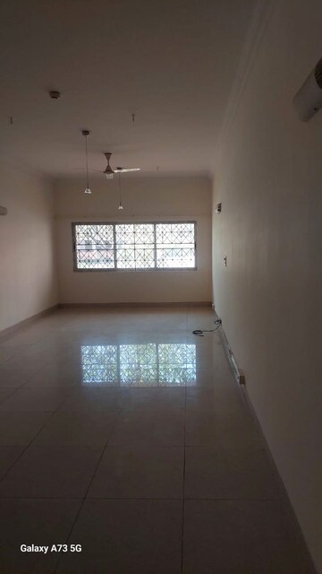Room in 3 BHK Apartment at Mantri Elegance, Bannerghatta Road – for Rent
