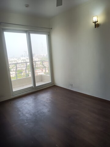 Room in 3 BHK Apartment at Lotus Panache, Sector 110 – for Rent