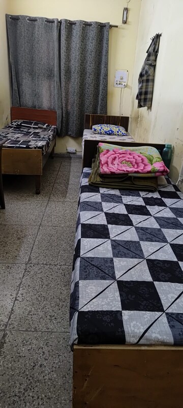  Pg For Rent in Sector 19