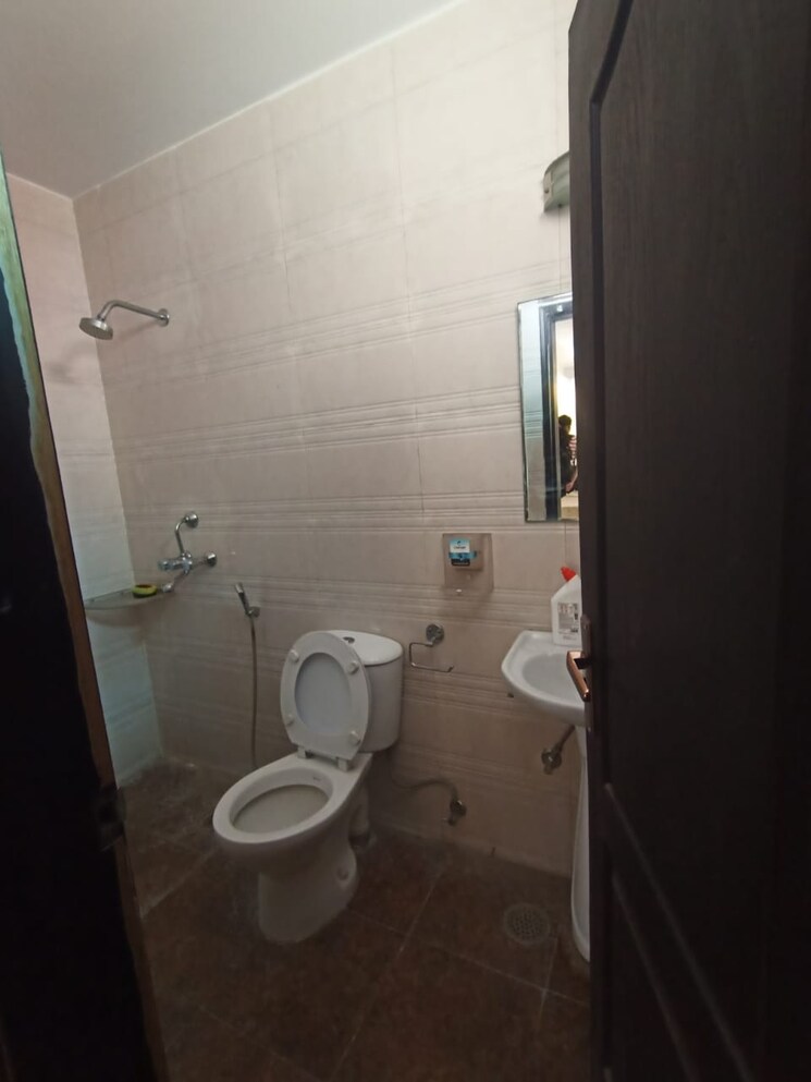 Bathroom, tapukara 2 Bedroom 980 Sq.Ft. Apartment In Tapukara Bhiwadi 8599908