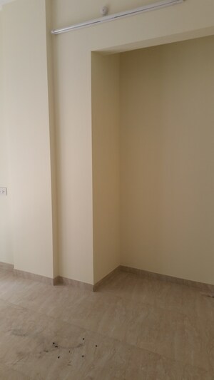 Room in 1 BHK Apartment at Unique Aurum, Mira Road – for Sale