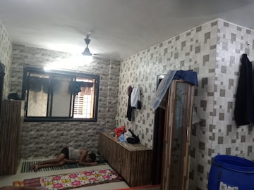 Bedroom in 2 BHK Apartment at Thane West – for Rent