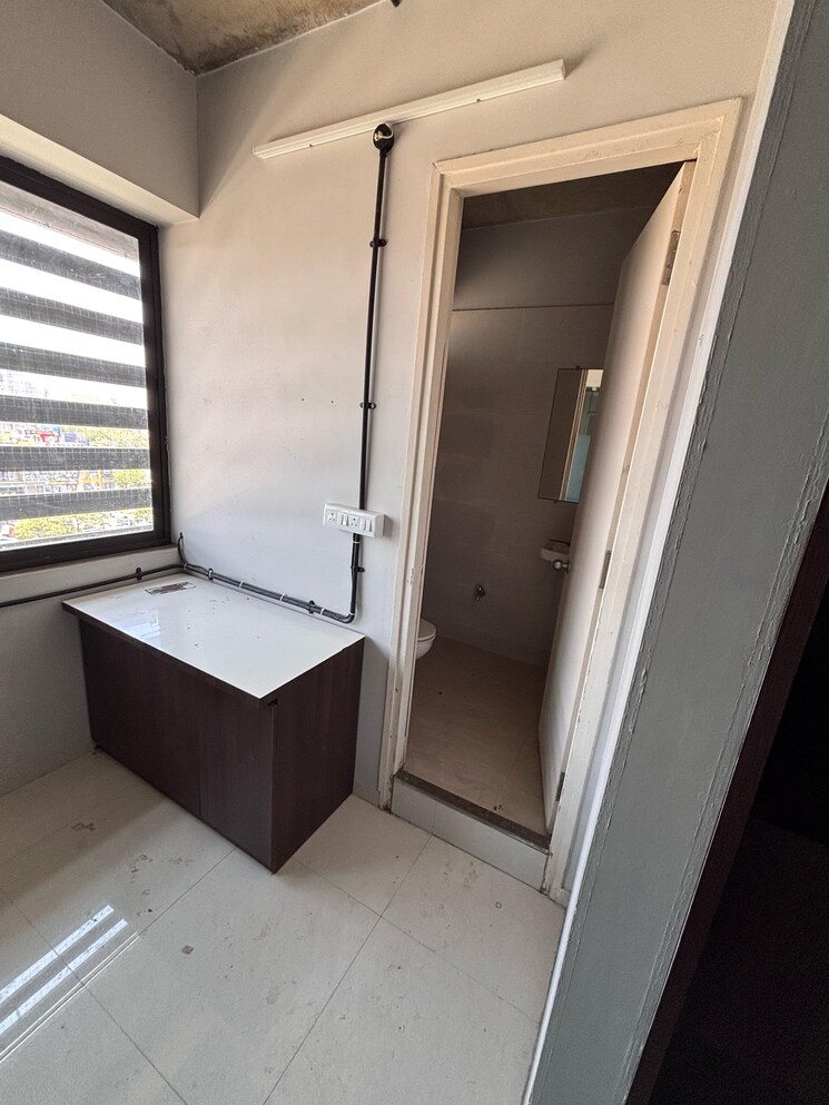 Balcony, science city Commercial Office Space 1030 Sq.Ft. In Science City Ahmedabad 8599894