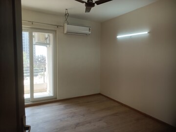 Room in 4 BHK Apartment at 3C Lotus Panache, Sector 110 – for Rent