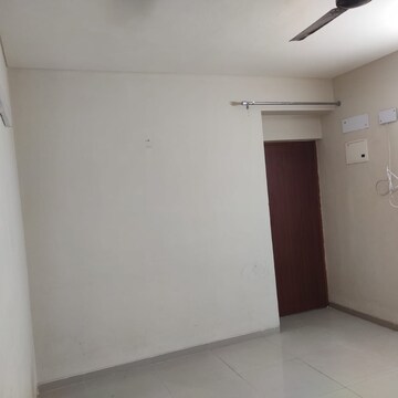 Room in 1 BHK Apartment at Adani Aangan Arcade, Sector 88a – for Rent
