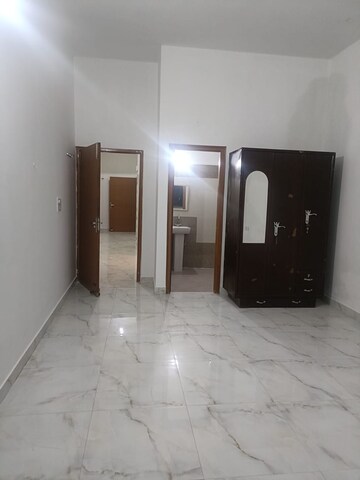 2 BHK Builder Floor For Rent in Jakhan