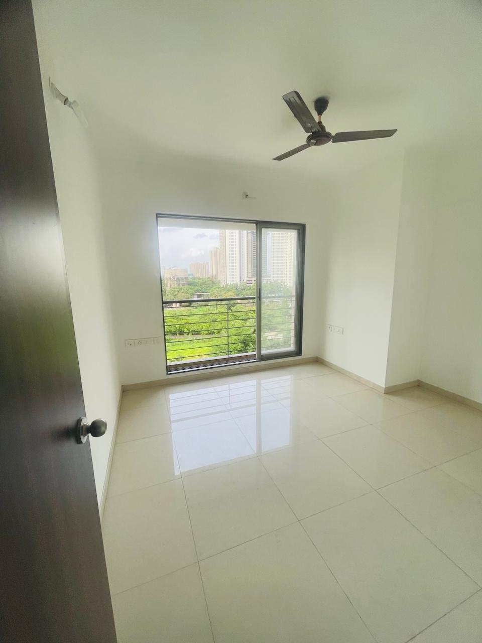 2 BHK + Extra Room Apartment For Rent in Lodha Amara