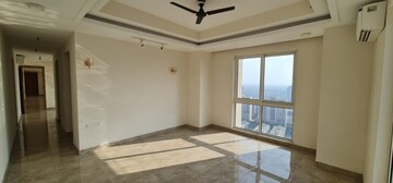 Room in 3 BHK Builder Floor at Unitech South City II, Sector 50 – for Rent