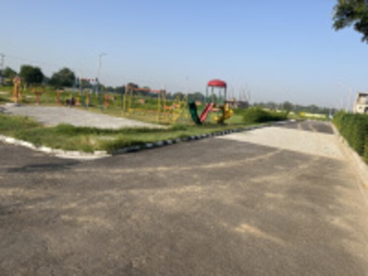Listing Cover Image