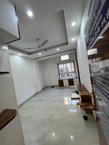 Room in 2 BHK Apartment at Sector 19 Dwarka – for Rent