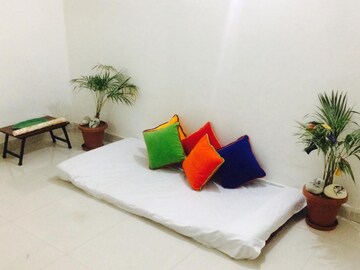 Furnished Amenities in 1.5 BHK Apartment at Penta Homes, Vip Road – for Rent