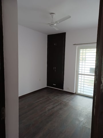 Room in 3 BHK Builder Floor at BPTP Elite Floors, Sector 83 – for Rent