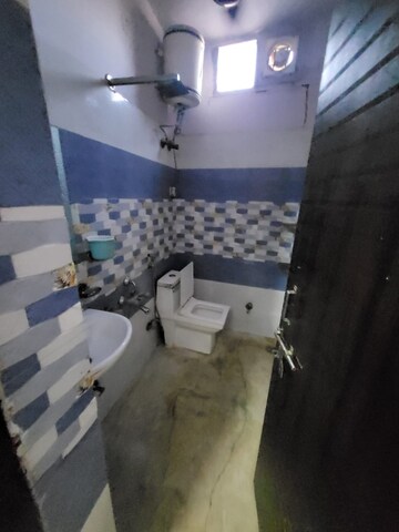 Master Bedroom in 3 BHK Builder Floor at SS Mayfield Gardens, Sector 51 – for Rent