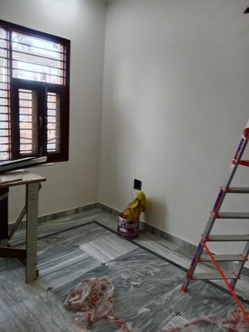 3 BHK Builder Floor at Sector 18 – for Rent