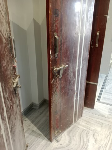  3 BHK Builder Floor at Sector 18 – for Rent