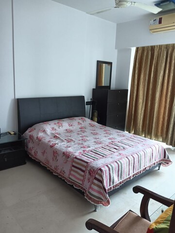 Bedroom in 6 BHK Apartment at Oberoi Realty Sky Heights, Andheri West – for Sale