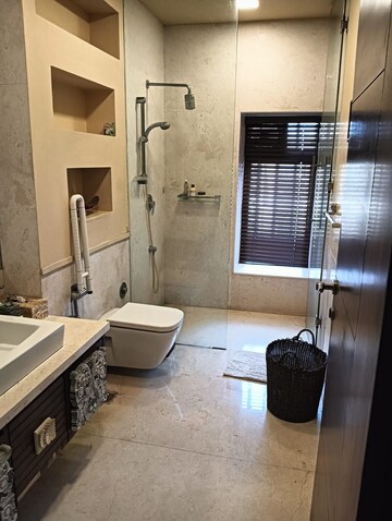 Kitchen in 6 BHK Apartment at Oberoi Realty Sky Heights, Andheri West – for Sale