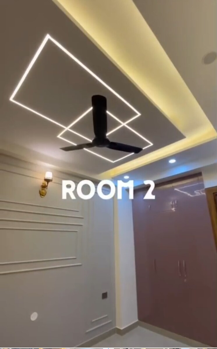 Room, vaishali extension 4 Bedroom 153 Sq.Yd. Builder Floor In Vaishali Extension Ghaziabad 8600650