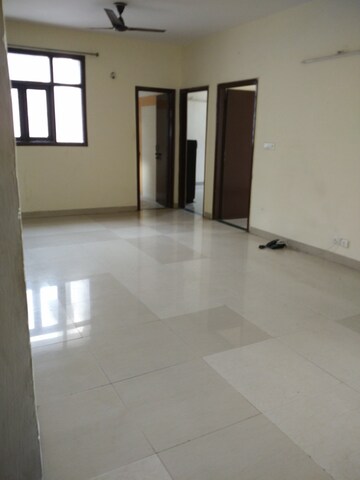 Room in 2 BHK Apartment at Omaxe Heights, Sector 86 – for Rent