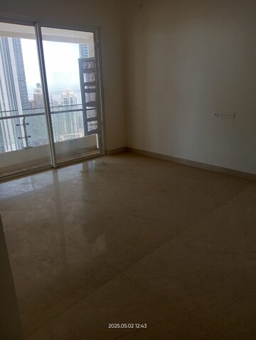 Room in 3 BHK Apartment at Indiabulls Sky Forest, Lower Parel – for Rent