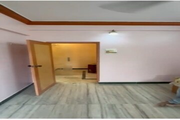 2 BHK Apartment For Rent in Juhu