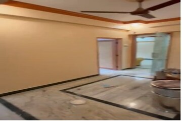 Room in 2 BHK Apartment at Juhu – for Rent