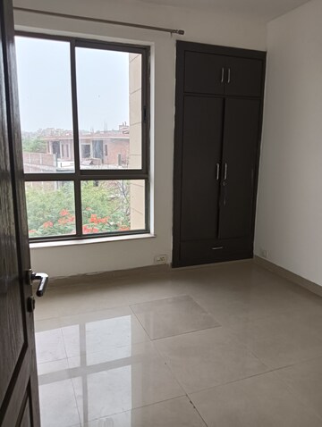 1 BHK Apartment For Rent in Ansal Sushant Estate, Sector 52