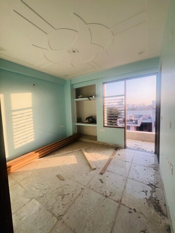 Room in 2 BHK Builder Floor at Sector 46 – for Rent