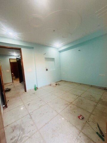 Room in 2 BHK Builder Floor at Sector 46 – for Rent