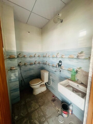 Bathroom in 2 BHK Builder Floor at Sector 46 – for Rent