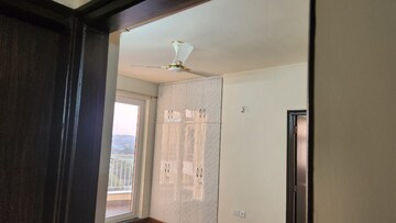 Room in 2 BHK Apartment at BPTP Discovery Park, Sector 80 – for Rent