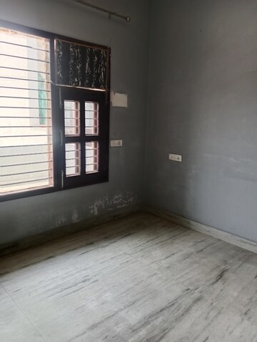 Bedroom in 3 BHK Builder Floor at Sector 18 – for Rent