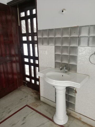 Bathroom in 3 BHK Builder Floor at Sector 18 – for Rent