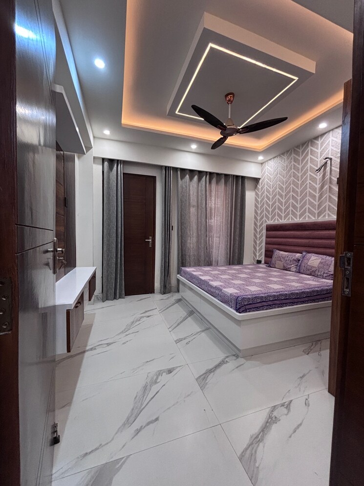 Room, vijay park 3 Bedroom 1800 Sq.Ft. Builder Floor In Vijay Park Dehradun 8189693