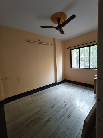 Room in 2 BHK Apartment at Puraniks Kanchanpushp Complex, Kavesar – for Rent