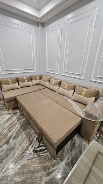 Master Bedroom in 2 BHK Builder Floor at Sector 46 – for Rent