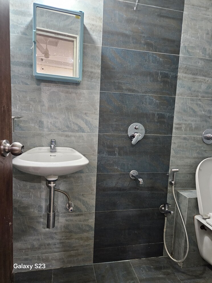 Bathroom, satyam-chs-kharghar-sector-10 2 Bedroom 1000 Sq.Ft. Apartment In Kharghar Sector 10 Navi Mumbai 8600869