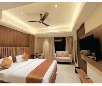 Bedroom in 3 BHK Apartment at Purvanchal Royal City, Chi V Greater Noida – for Rent