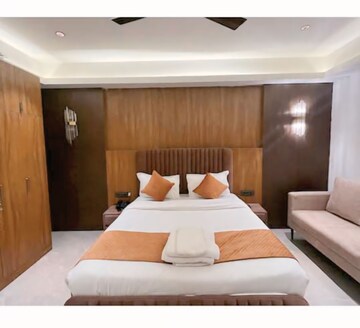 Bedroom in 3 BHK Apartment at Purvanchal Royal City, Chi V Greater Noida – for Rent