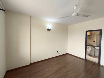 Room in 2 BHK Apartment at M3M Woodshire, Sector 107 – for Rent