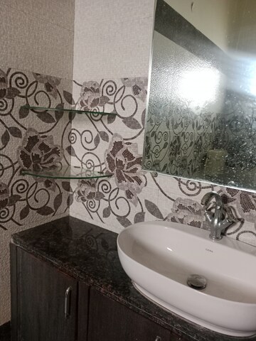  3 BHK Builder Floor at Sector 18 – for Rent