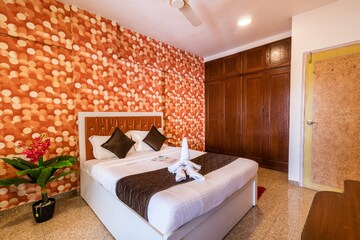 Bedroom in 4 BHK Independent House at Lalani Valentine Apartment, Malad East – for Sale