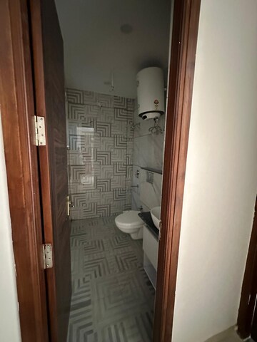 Bathroom in 3 BHK Apartment at Ramgarh Bhudda – for Rent