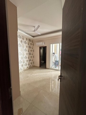 Room in 3 BHK Apartment at Ramgarh Bhudda – for Rent