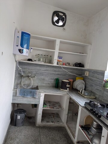 2.5 BHK Builder Floor For Rent in Turner Road