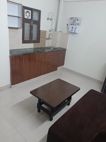 Kitchen in 1 BHK Builder Floor at Sector 40 – for Rent
