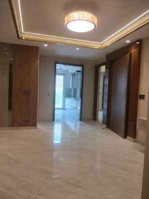 Room in 4 BHK Builder Floor at Ansal API Versalia, Sector 67a – for Sale